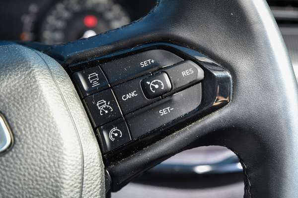 2022 Jeep Compass Night Eagle M6 thumb-14