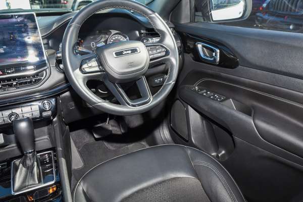2022 Jeep Compass Night Eagle M6 thumb-17