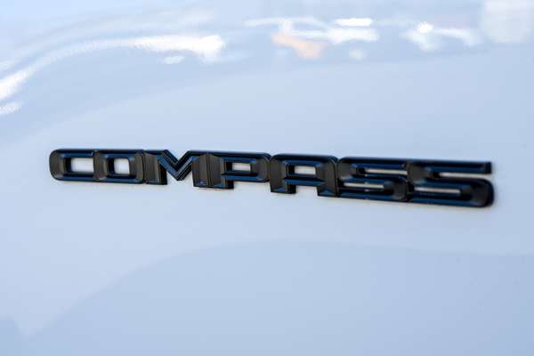 2022 Jeep Compass Night Eagle M6 thumb-19