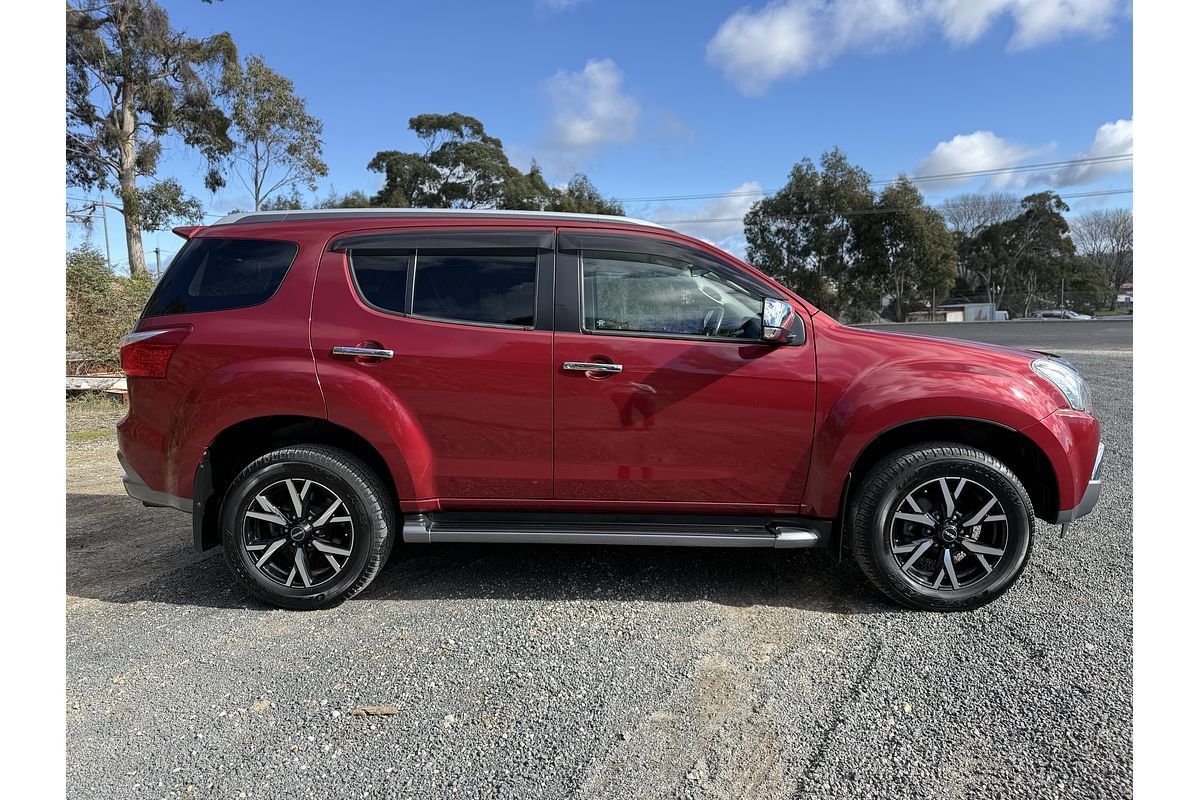 2020 Isuzu MU-X LS-T