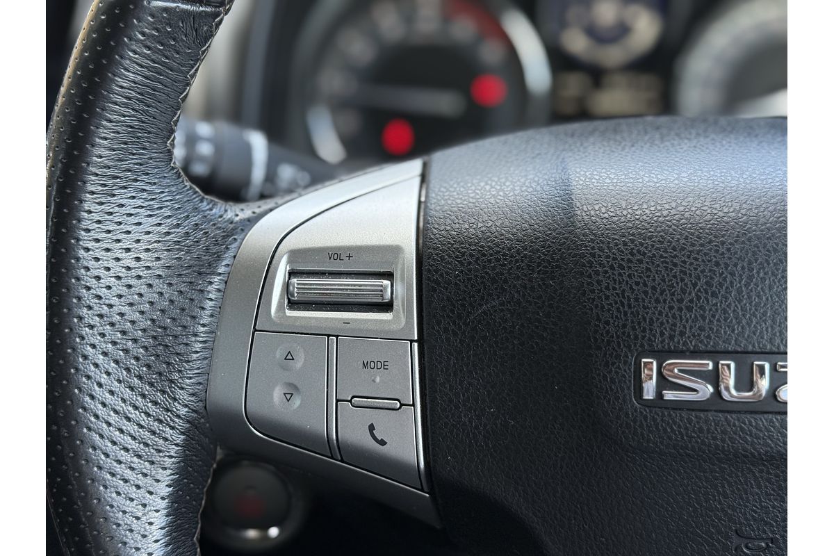 2020 Isuzu MU-X LS-T