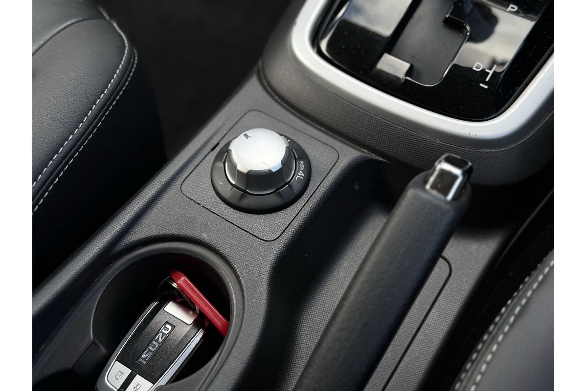 2020 Isuzu MU-X LS-T