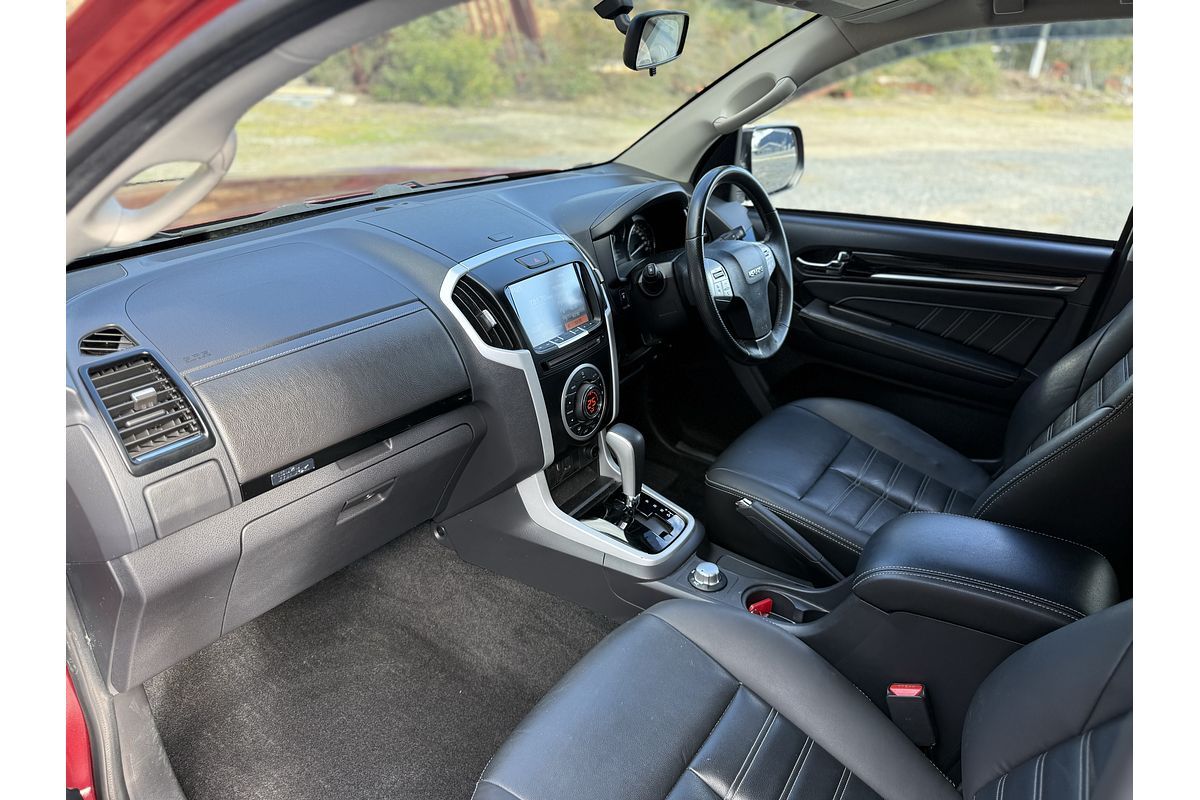 2020 Isuzu MU-X LS-T