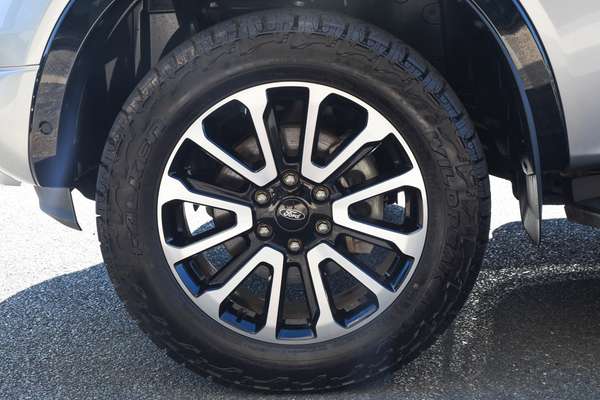 2024 Ford Ranger Platinum 4X4 3.0L thumb-3