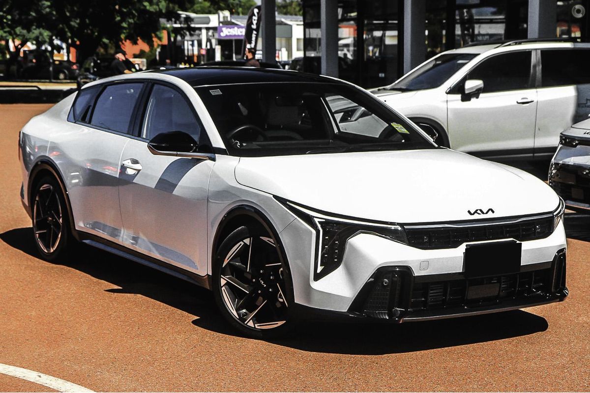 2026 Kia K4 GT-Line CL4m