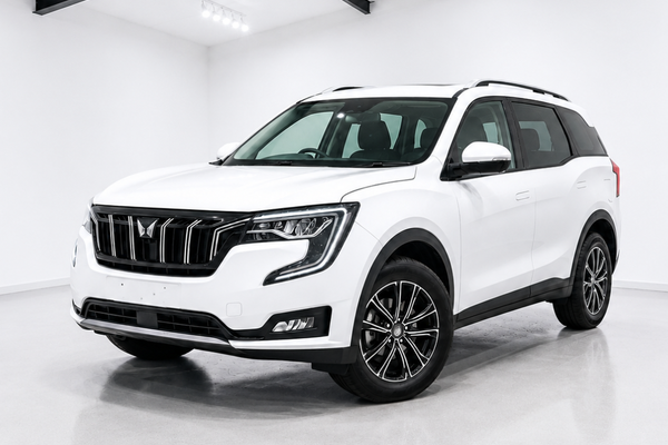2025 Mahindra XUV700 AX7L