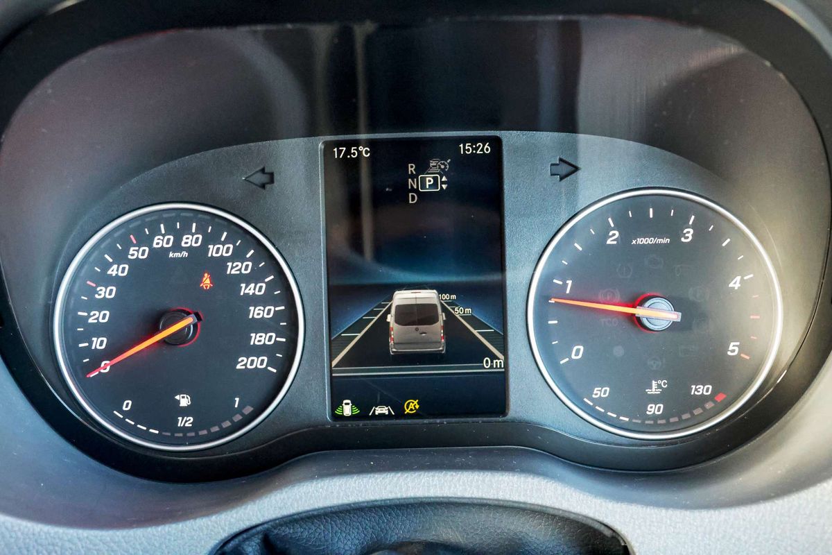 2023 Mercedes-Benz Sprinter 417CDI VS30 MWB Low Roof image 28