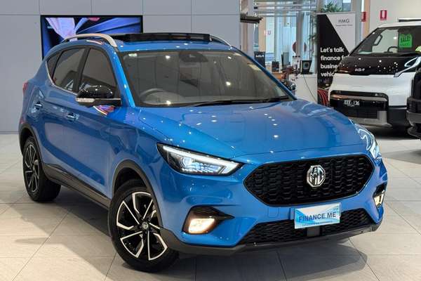 2023 MG ZST Essence