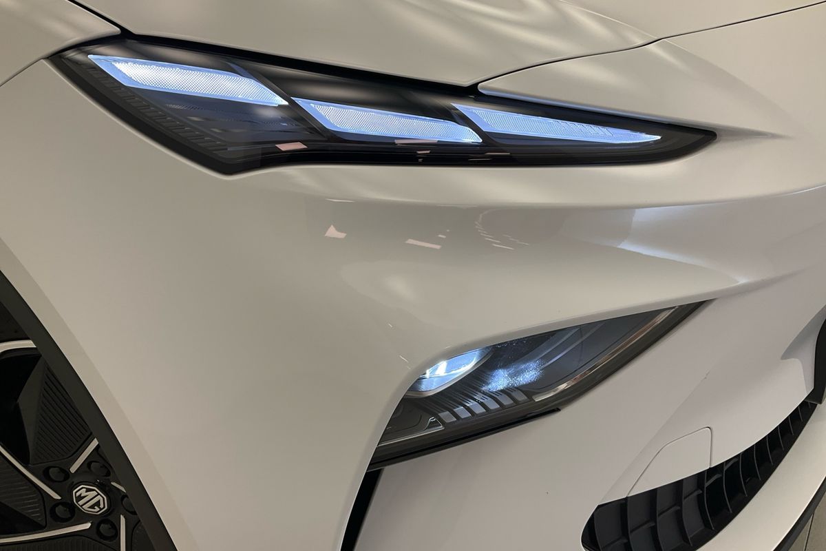 2025 MG MGS5 EV Essence 62 ZS3EM