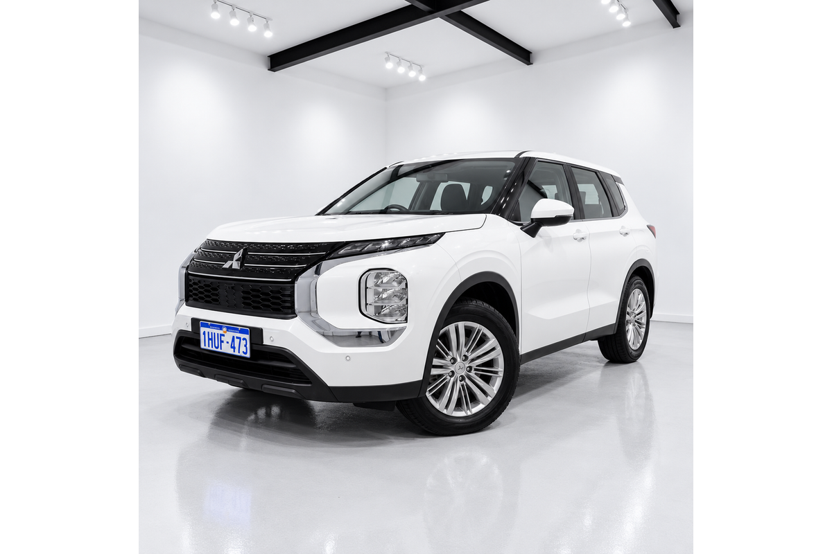 2023 Mitsubishi Outlander ES ZM
