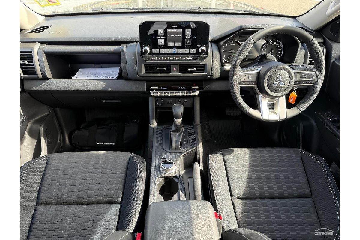 2025 Mitsubishi Triton GLX-R MV 4X4