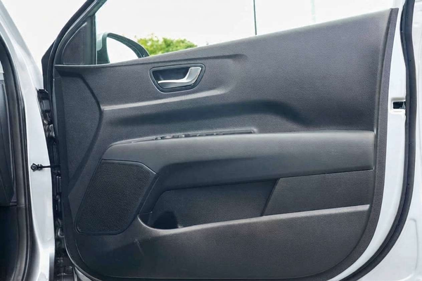 2026 Kia Stonic Sport YB PE2 thumb-6