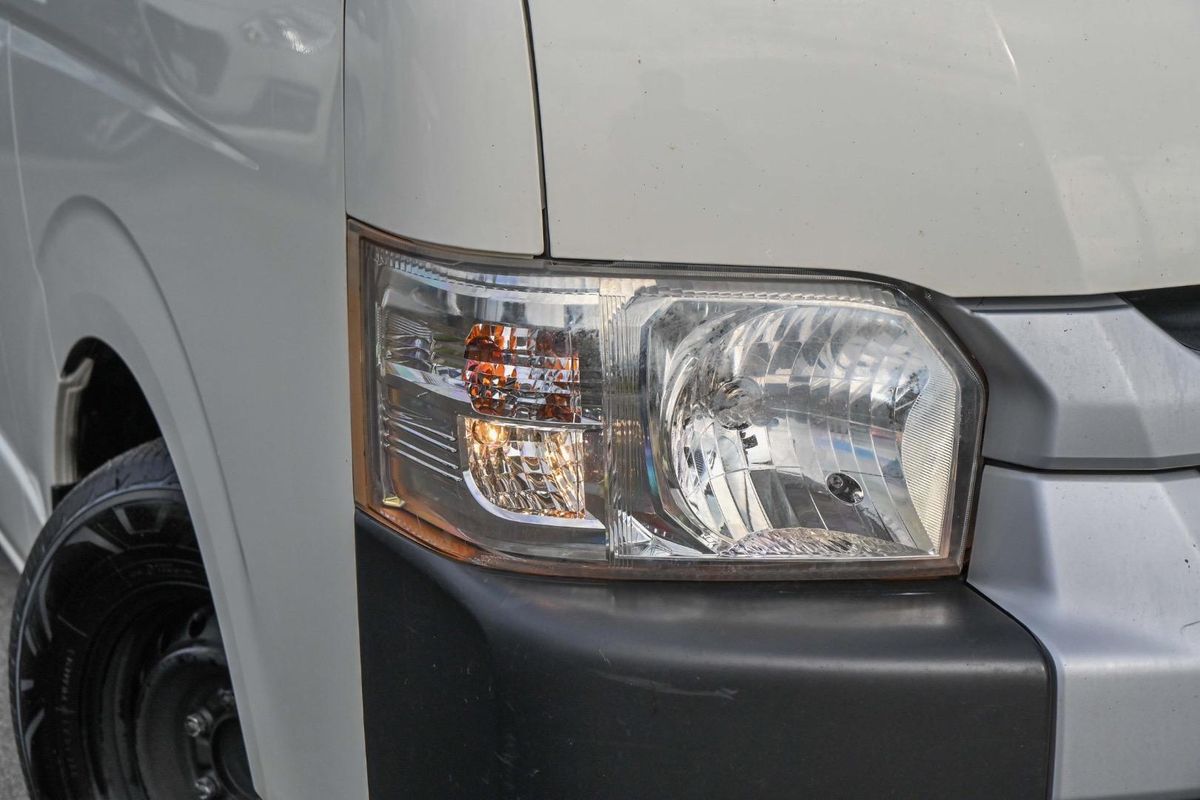 2015 Toyota Hiace Commuter KDH223R ELWB High Roof