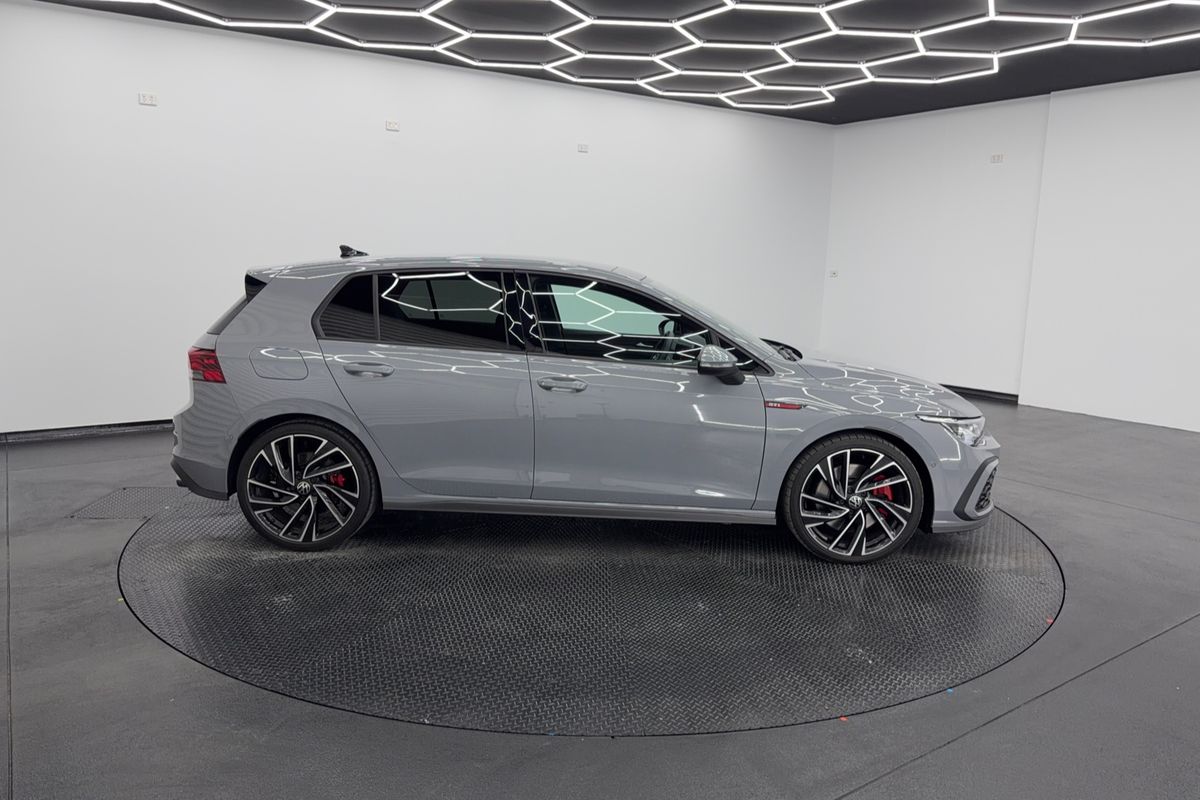 2024 Volkswagen Golf GTI 8