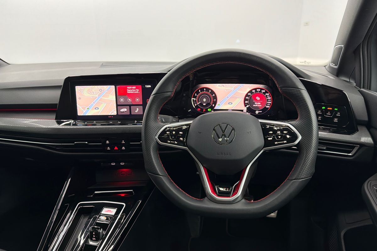2024 Volkswagen Golf GTI 8