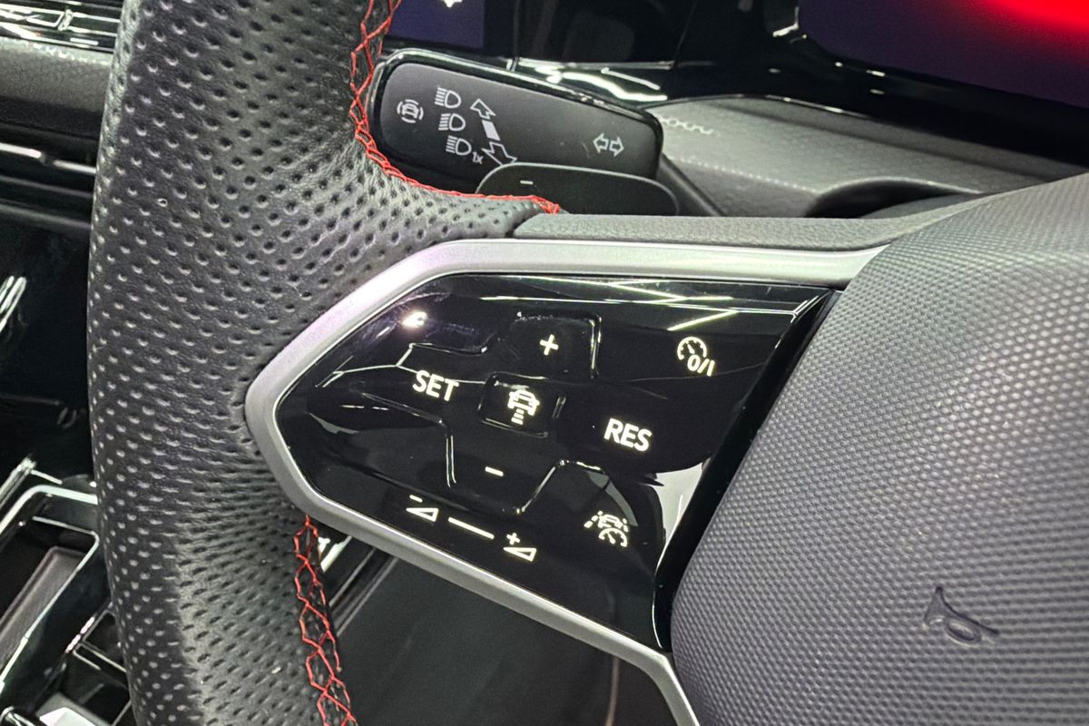2024 Volkswagen Golf GTI 8