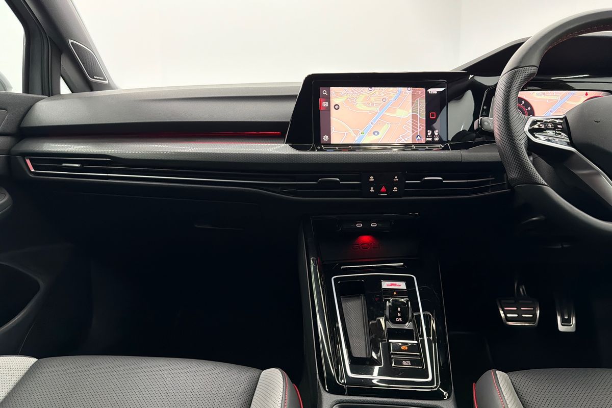 2024 Volkswagen Golf GTI 8