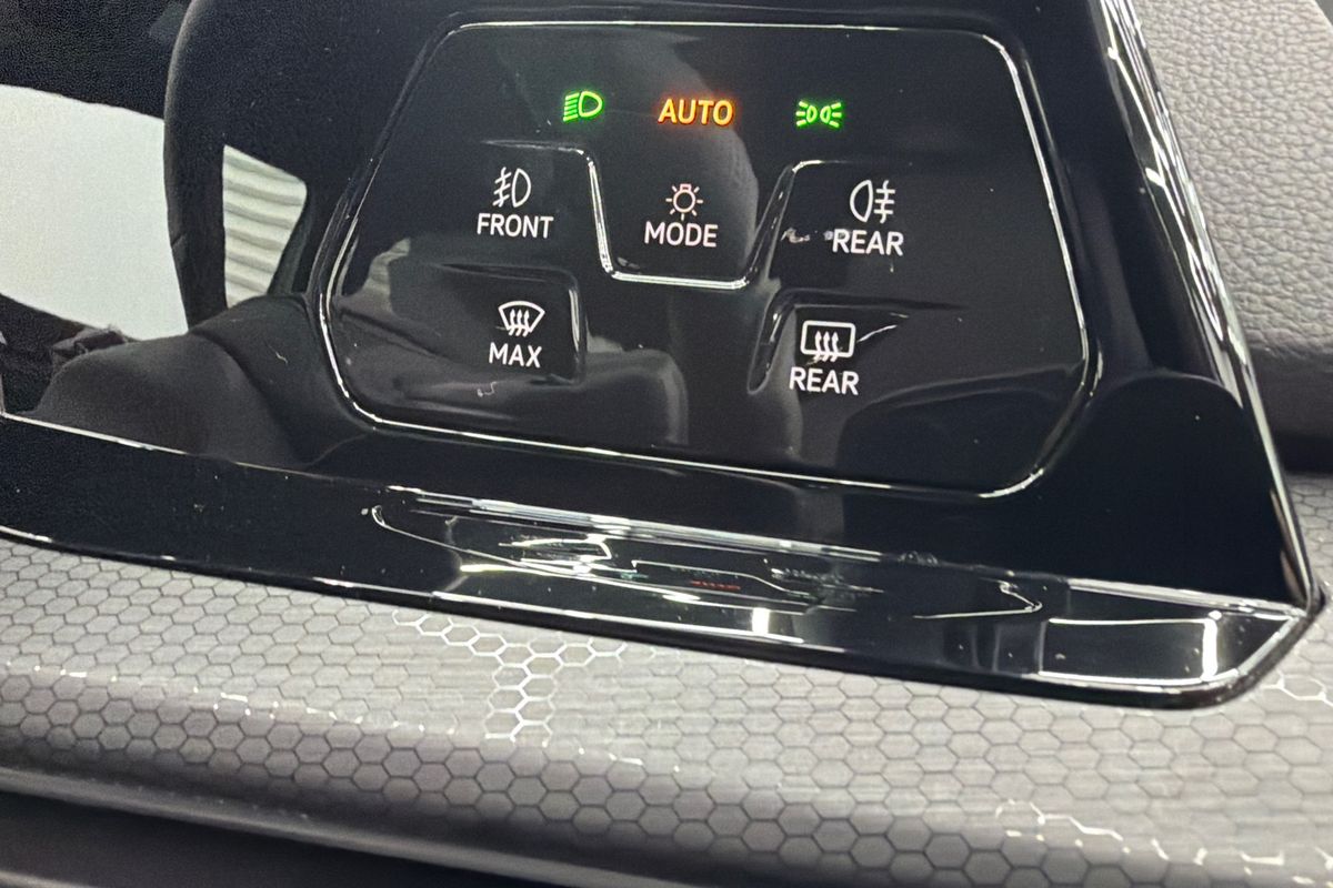 2024 Volkswagen Golf GTI 8