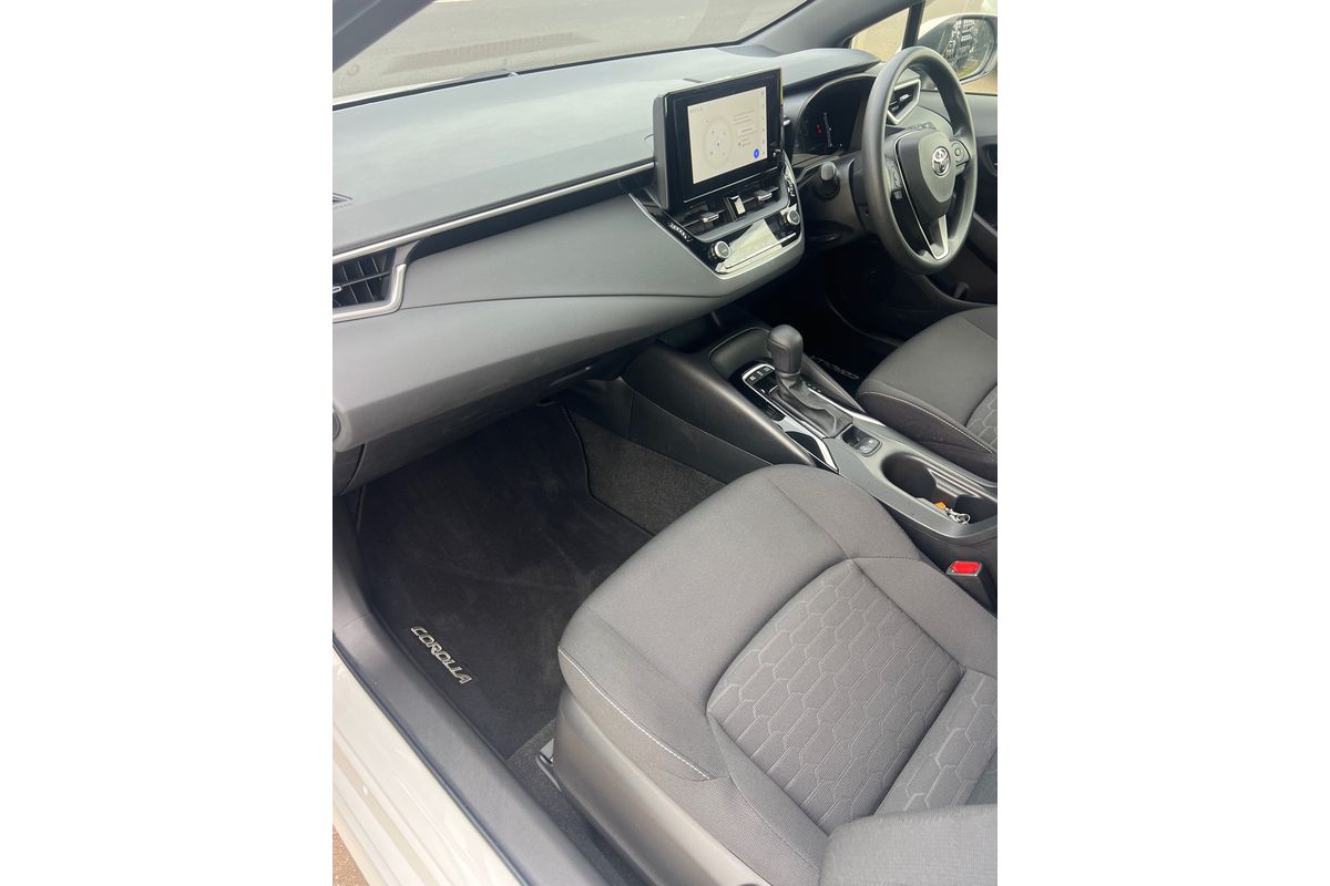 2025 Toyota Corolla Ascent Sport Hybrid ZWE219R image 11