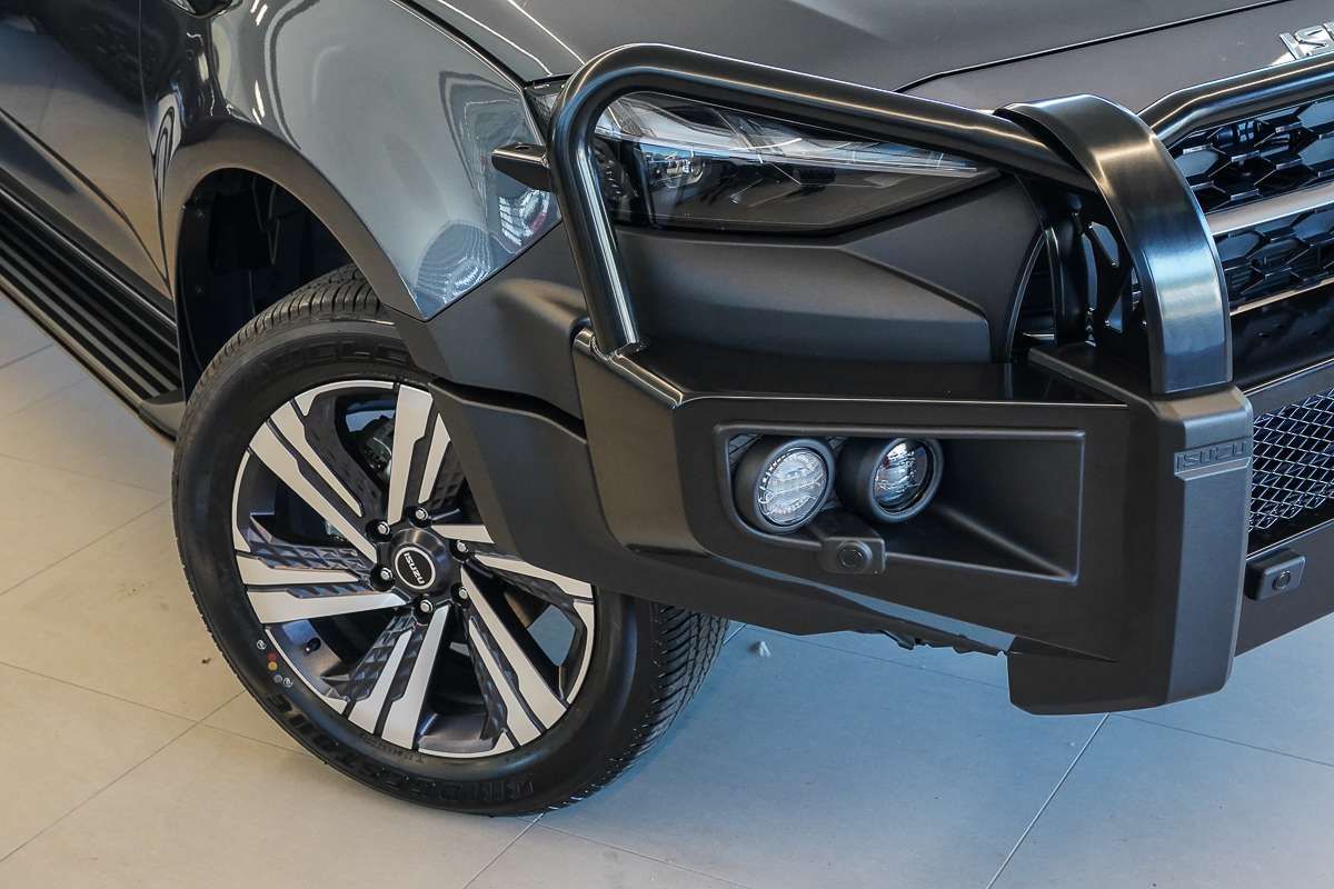 2026 Isuzu MU-X LS-T