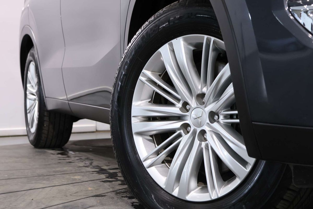 2023 Mitsubishi Outlander LS ZM