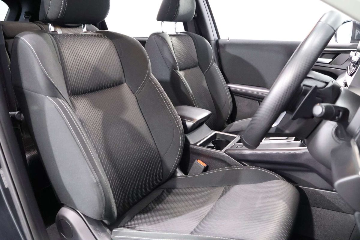 2023 Mitsubishi Outlander LS ZM