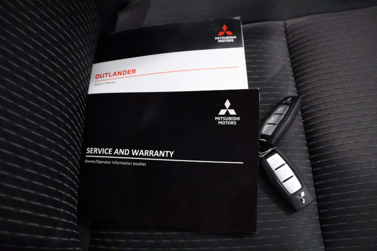 2023 Mitsubishi Outlander LS ZM