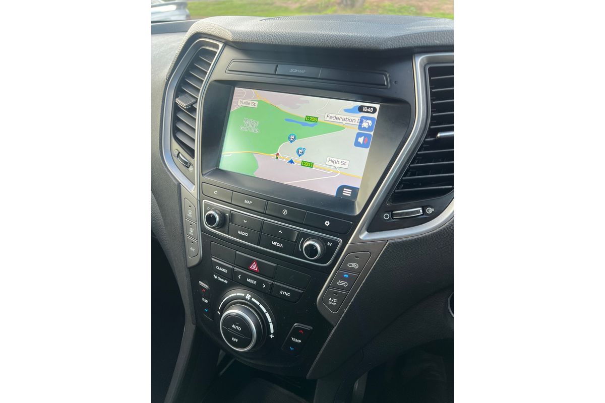 2016 Hyundai Santa Fe Highlander DM3 Series II image 18