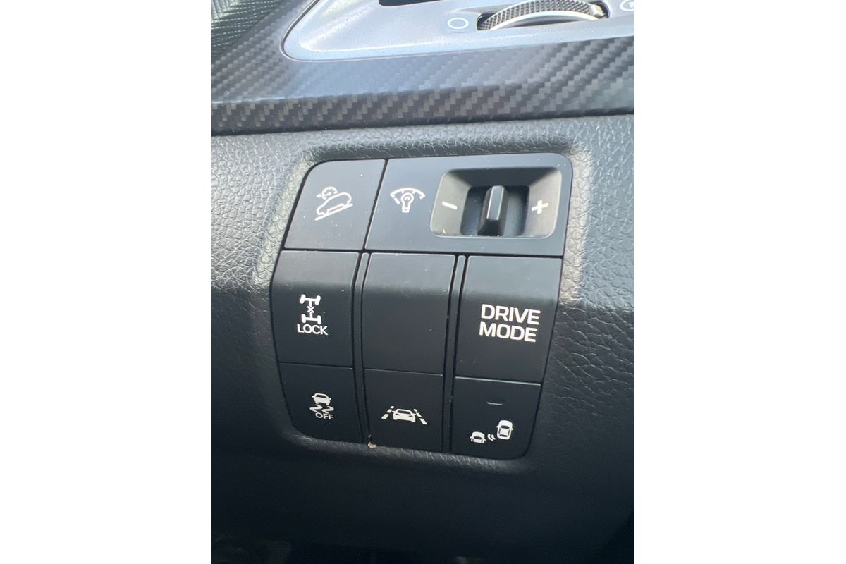 2016 Hyundai Santa Fe Highlander DM3 Series II image 26