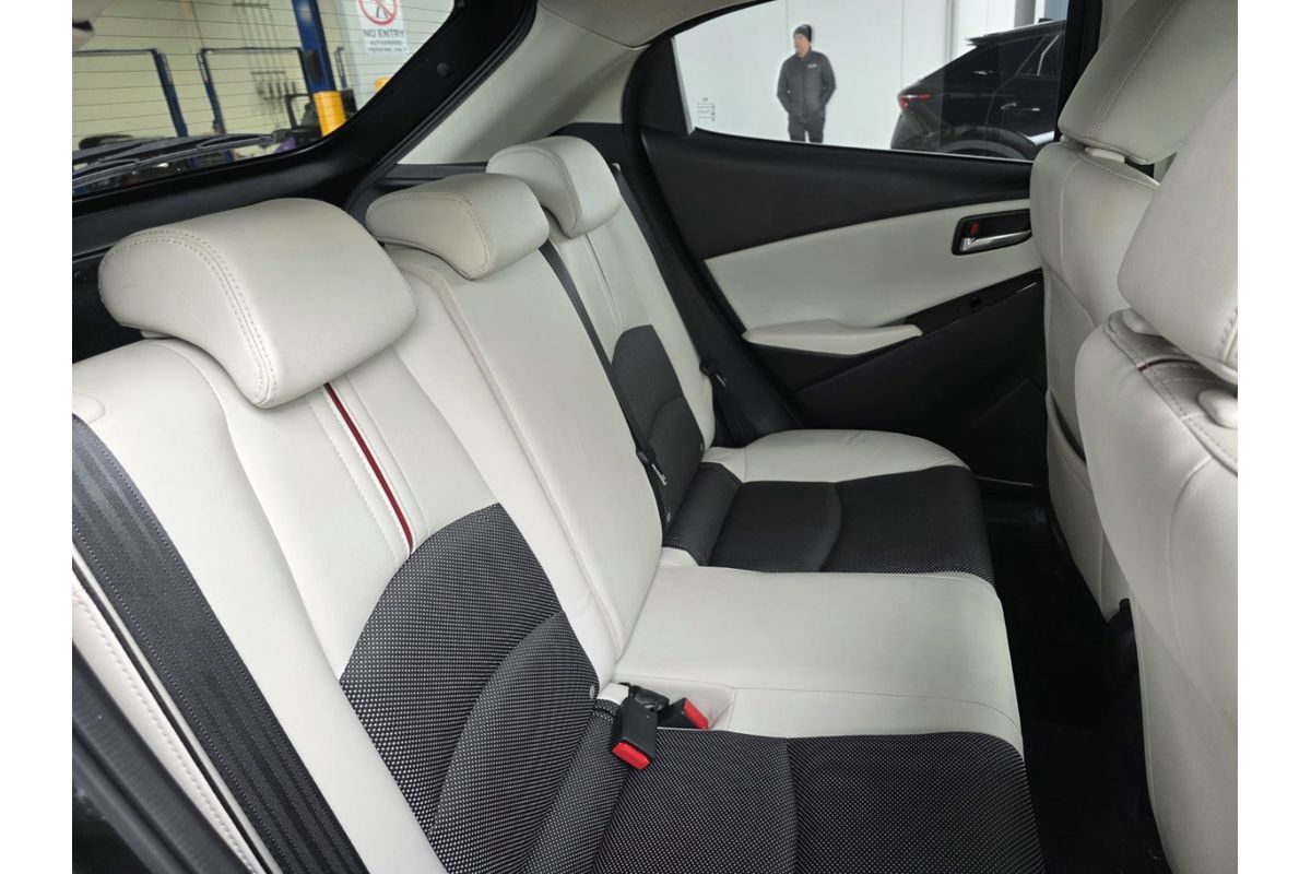 2018 Mazda 2 GT DJ Series image 11