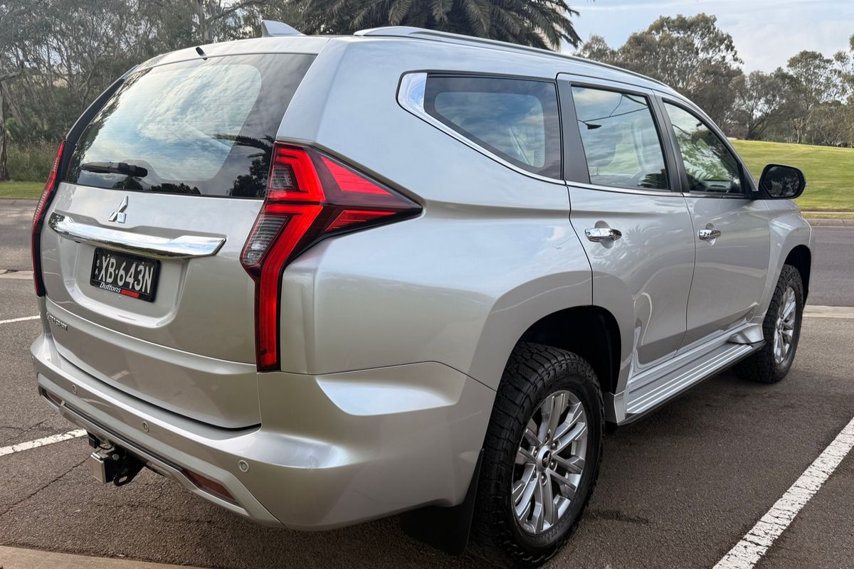 2021 Mitsubishi Pajero Sport GLX QF image 7