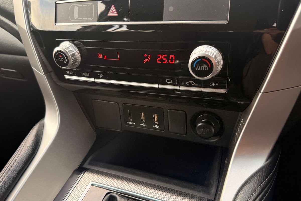 2021 Mitsubishi Pajero Sport GLX QF image 23