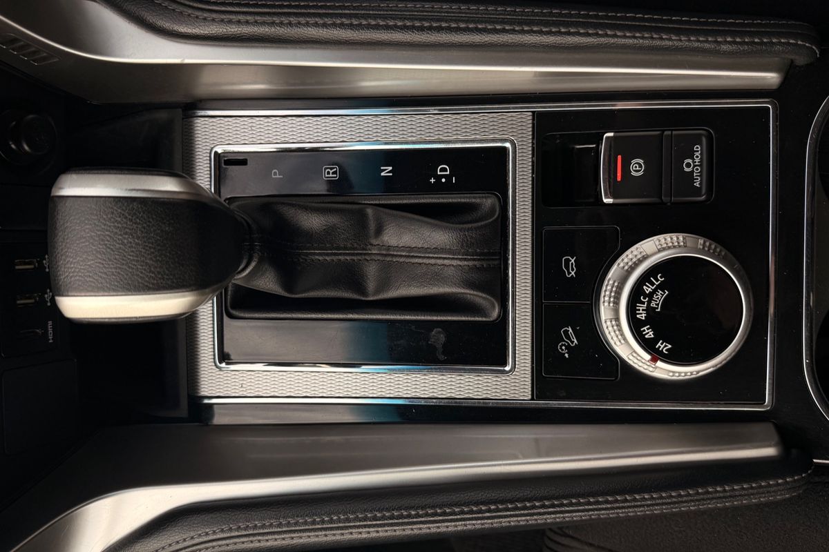 2021 Mitsubishi Pajero Sport GLX QF image 24