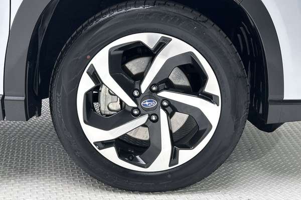 2024 Subaru Forester 2.5i Premium S5 thumb-9