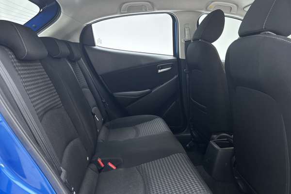 2018 Mazda 2 Maxx DJ Series thumb-11