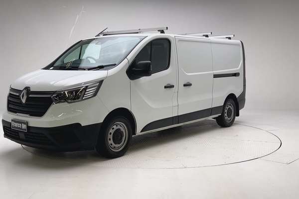 2023 Renault Trafic Pro X82 LWB Low Roof thumb-5