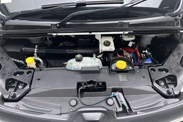 2023 Renault Trafic Pro X82 LWB Low Roof thumb-9