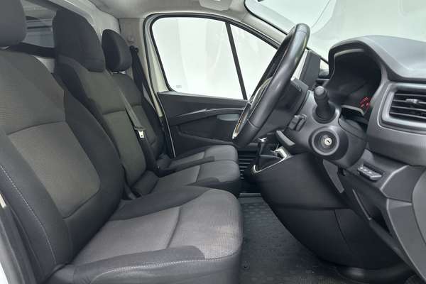 2023 Renault Trafic Pro X82 LWB Low Roof thumb-11