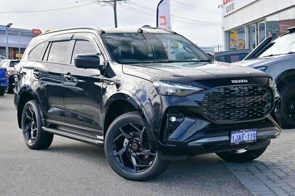 2025 Isuzu MU-X X-TERRAIN