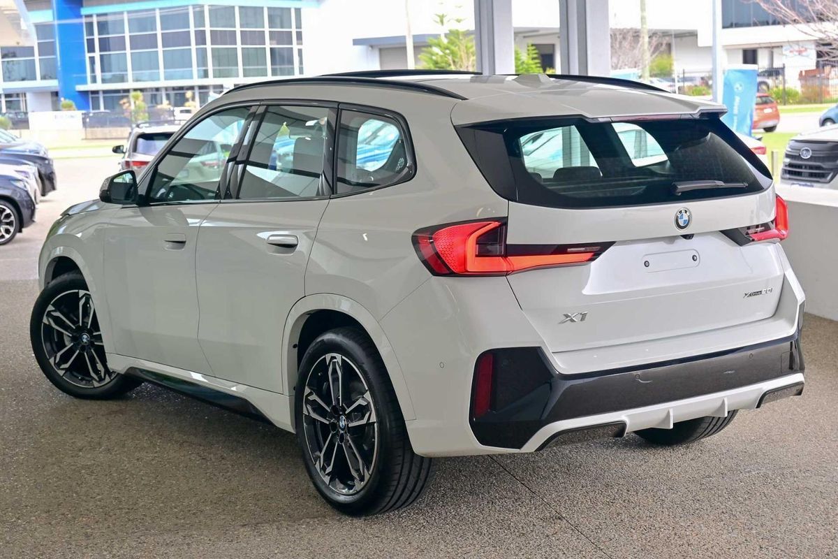 2026 BMW X1 xDrive20i U11