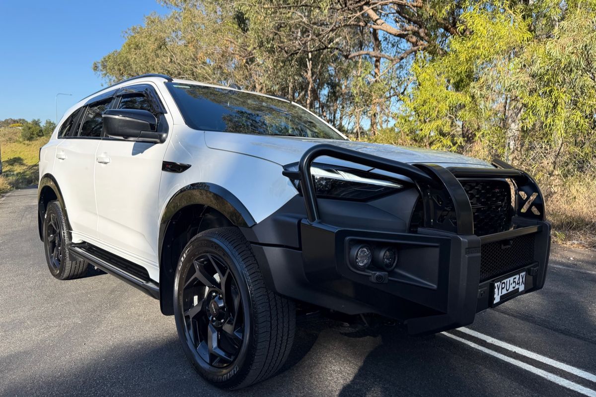 2025 Isuzu MU-X X-TERRAIN