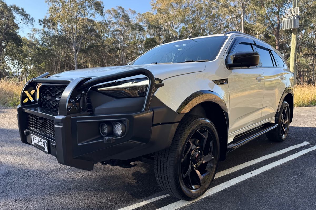 2025 Isuzu MU-X X-TERRAIN