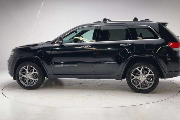 2020 Jeep Grand Cherokee Overland WK thumb-7