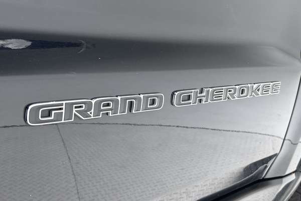 2020 Jeep Grand Cherokee Overland WK thumb-21
