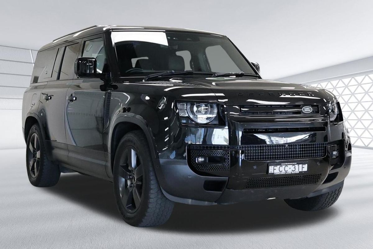 2023 Land Rover Defender 130 D300 SE L663