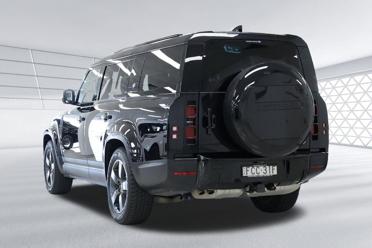 2023 Land Rover Defender 130 D300 SE L663