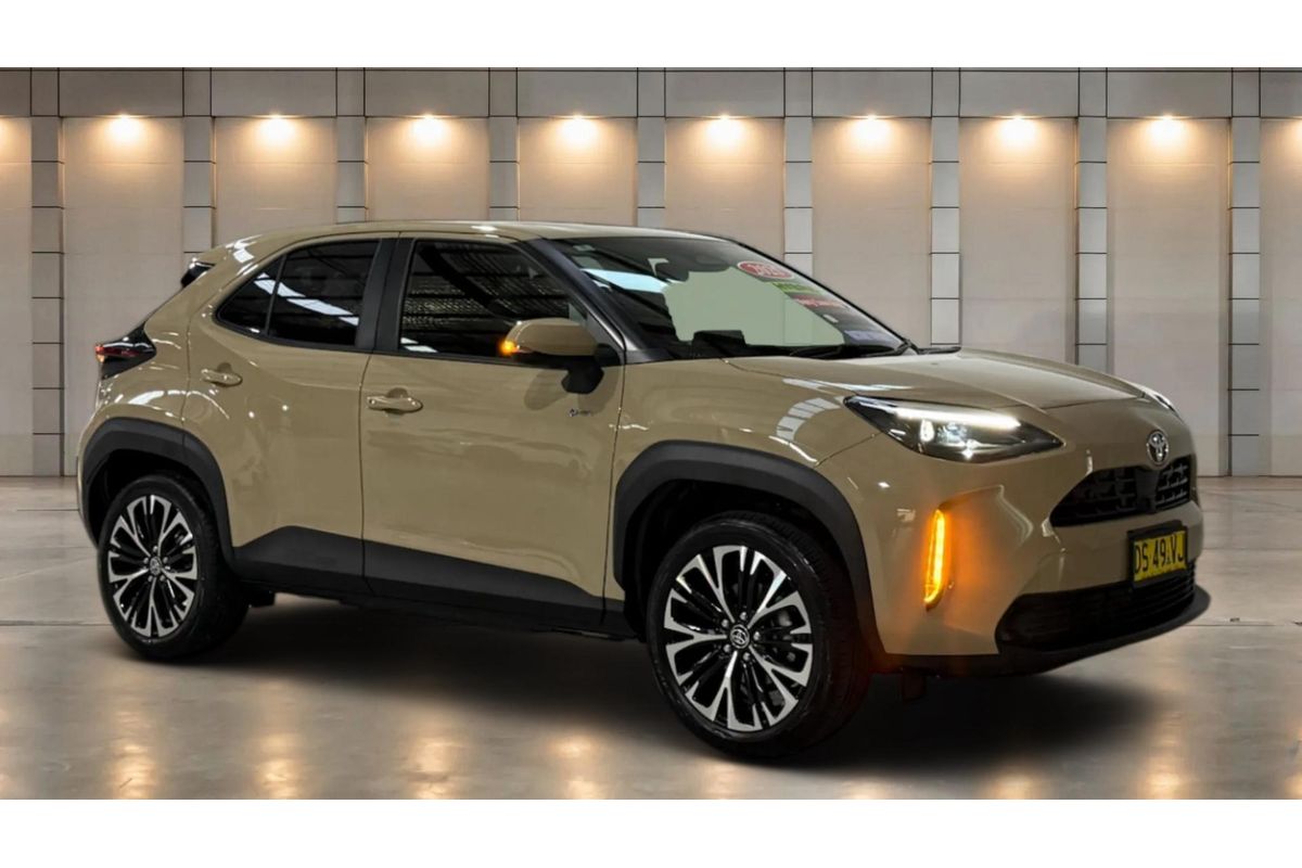 2025 Toyota Yaris Cross Urban MXPJ10R