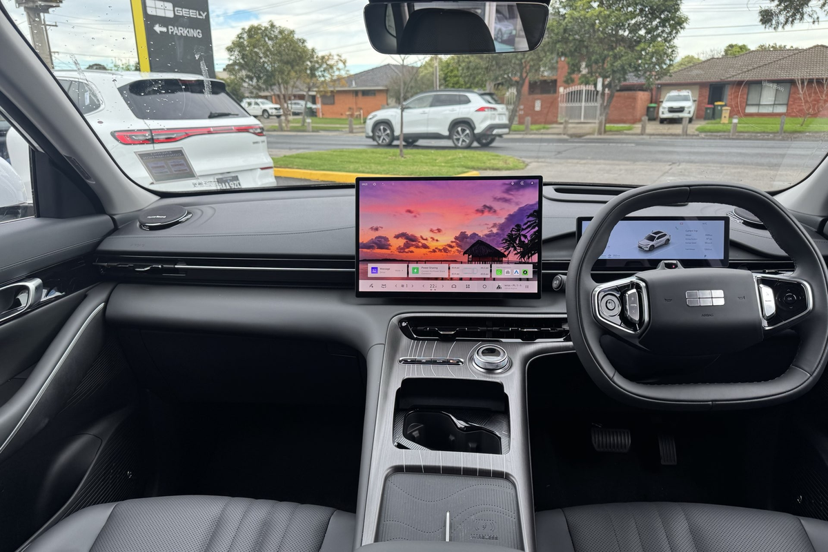 2026 Geely Starray EM-i Inspire P145