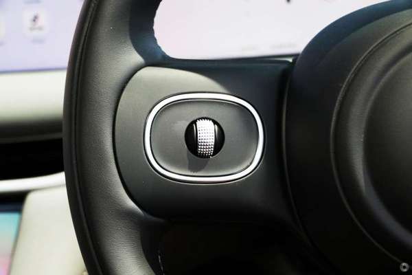 2026 MG IM5 Premium P12L thumb-5