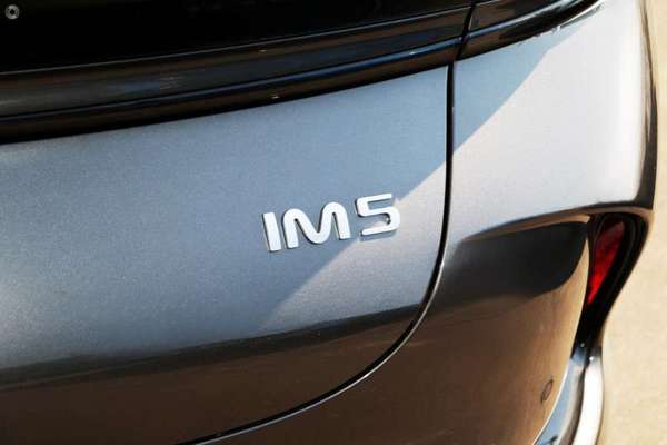 2026 MG IM5 Premium P12L thumb-8